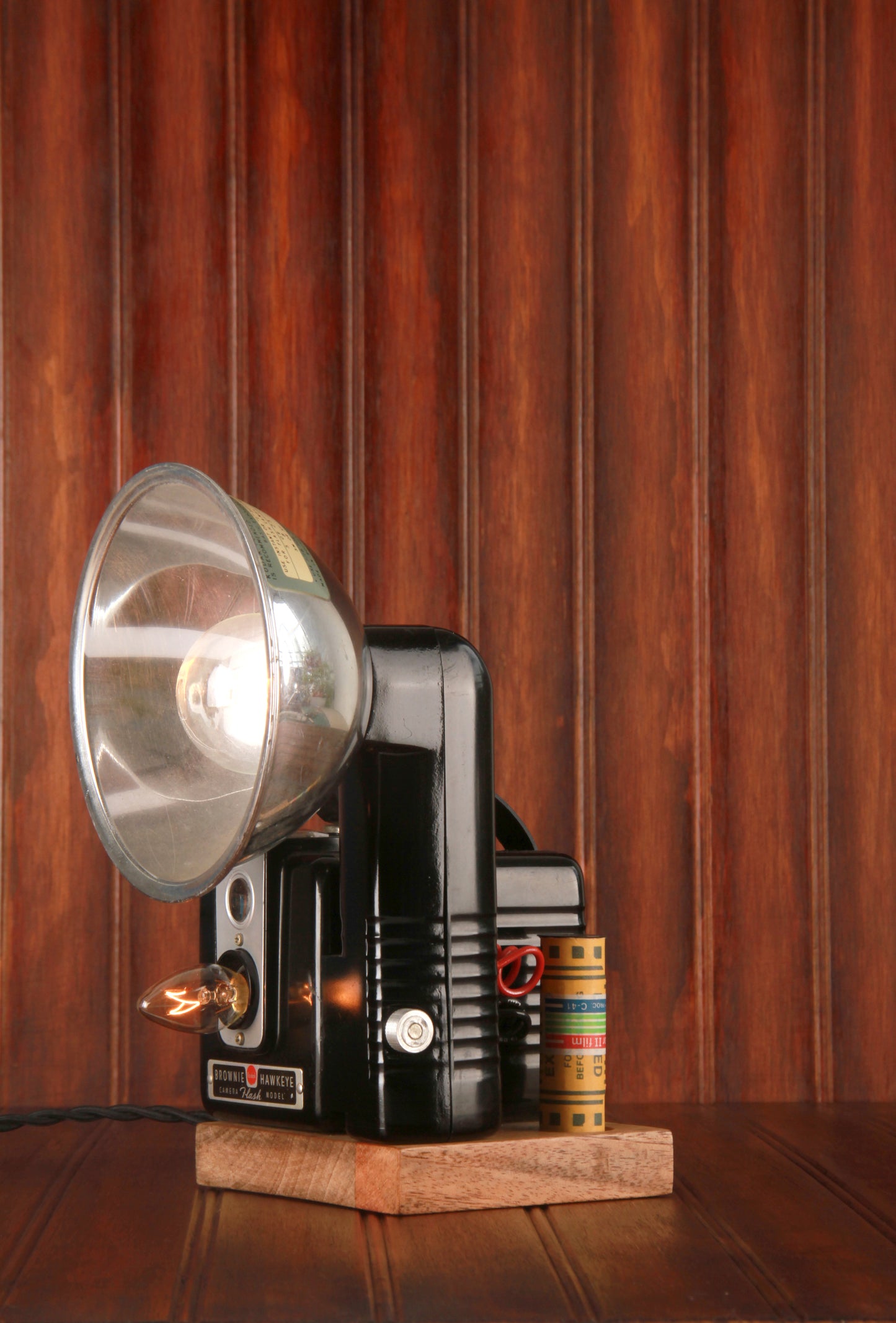 Brownie Hawkeye Camera Lamp