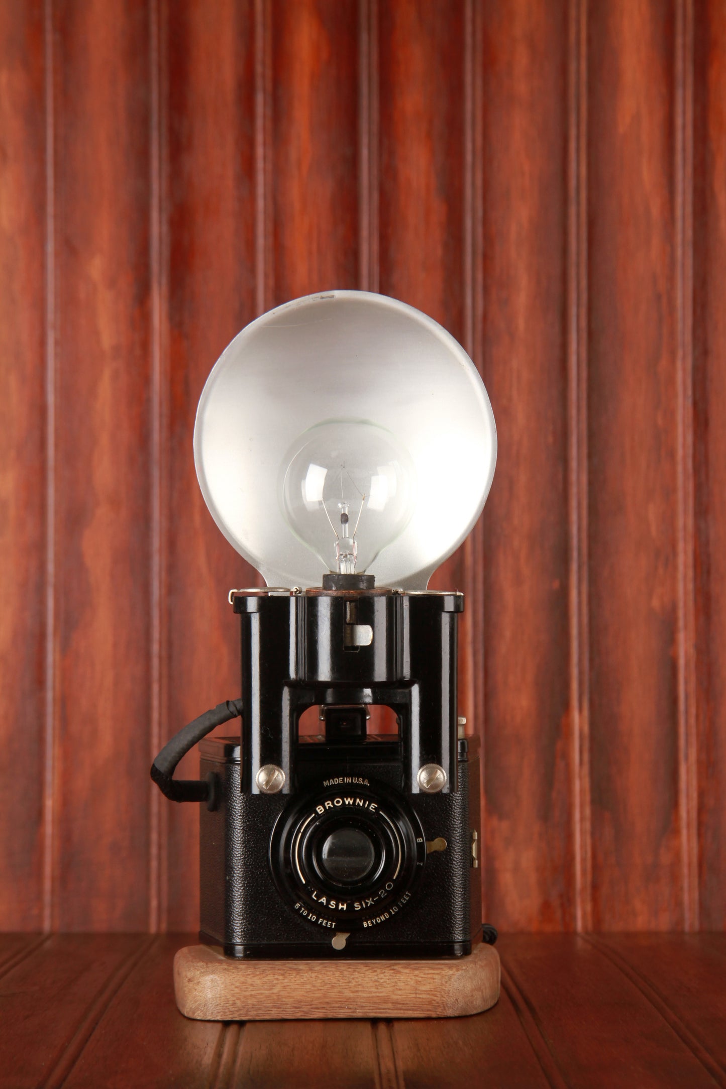 Brownie six 20 Camera Lamp