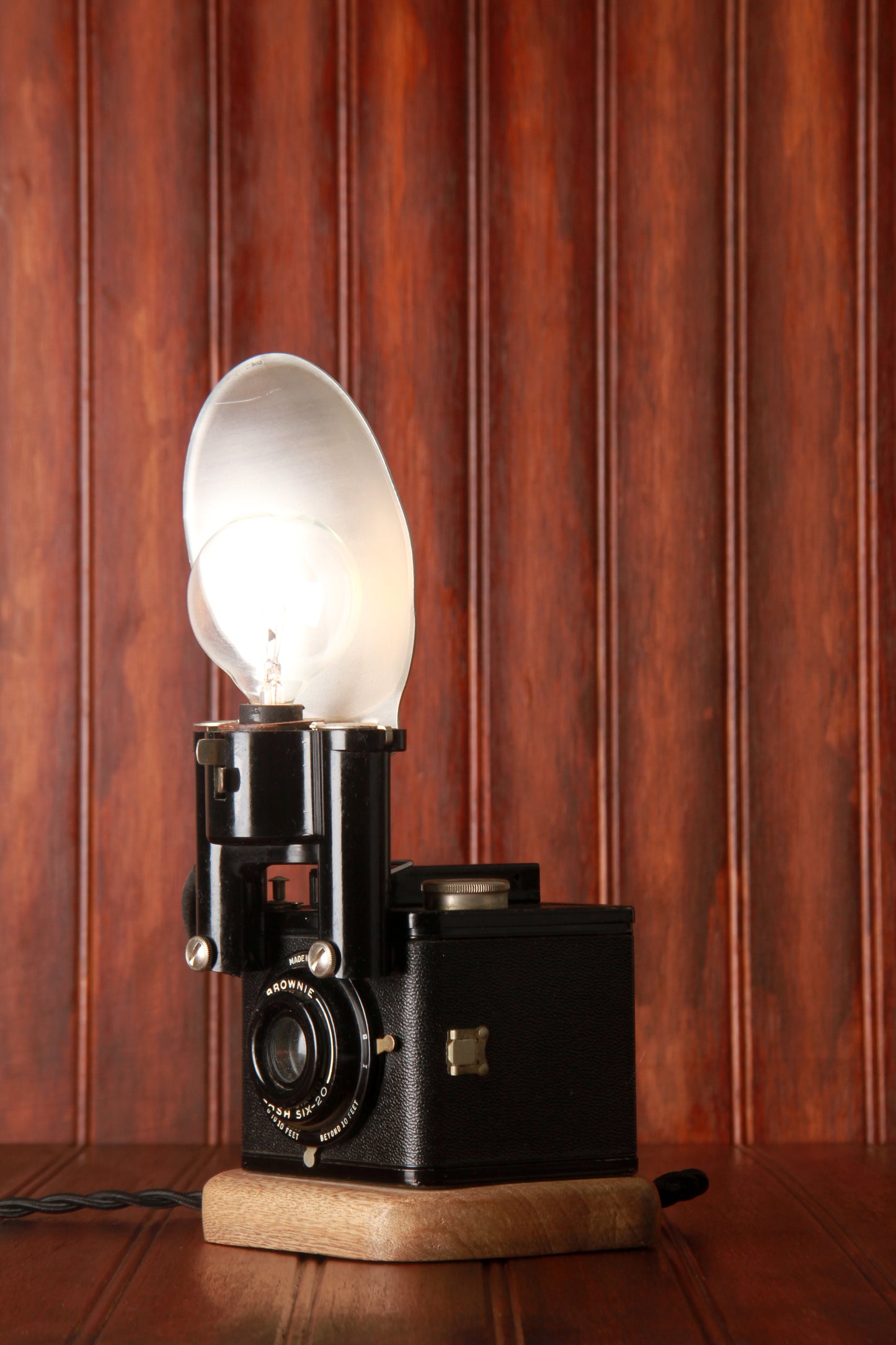 Brownie six 20 Camera Lamp