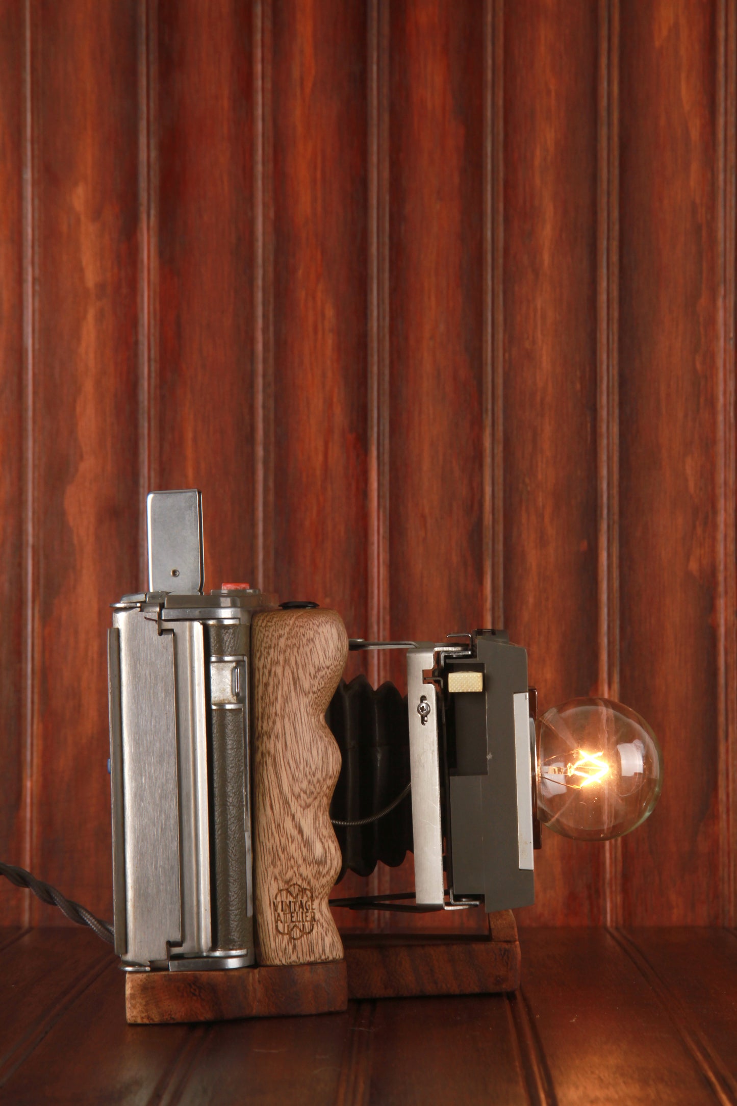 Polaroid J66 Camera Lamp