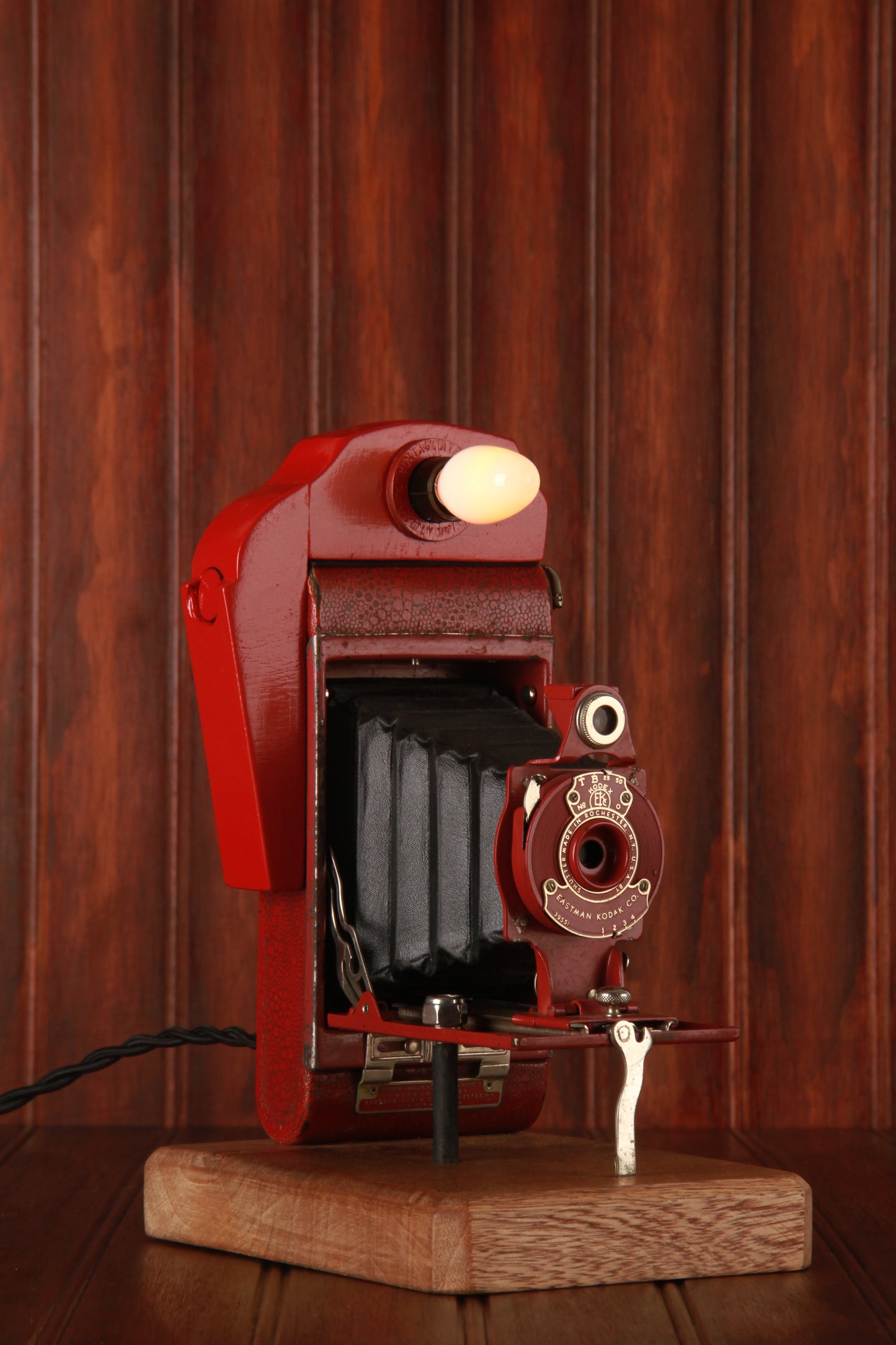 Eastman Rose Rainbow Hawkeye