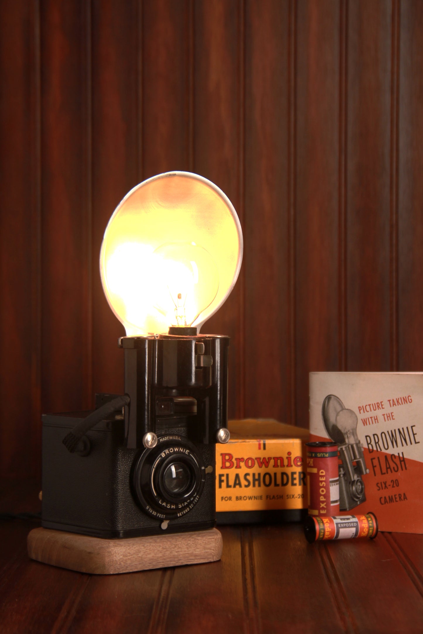 Brownie six 20 Camera Lamp